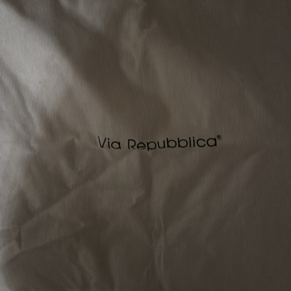 Large via Repubblica dust bag boots bag - Picture 2 of 3